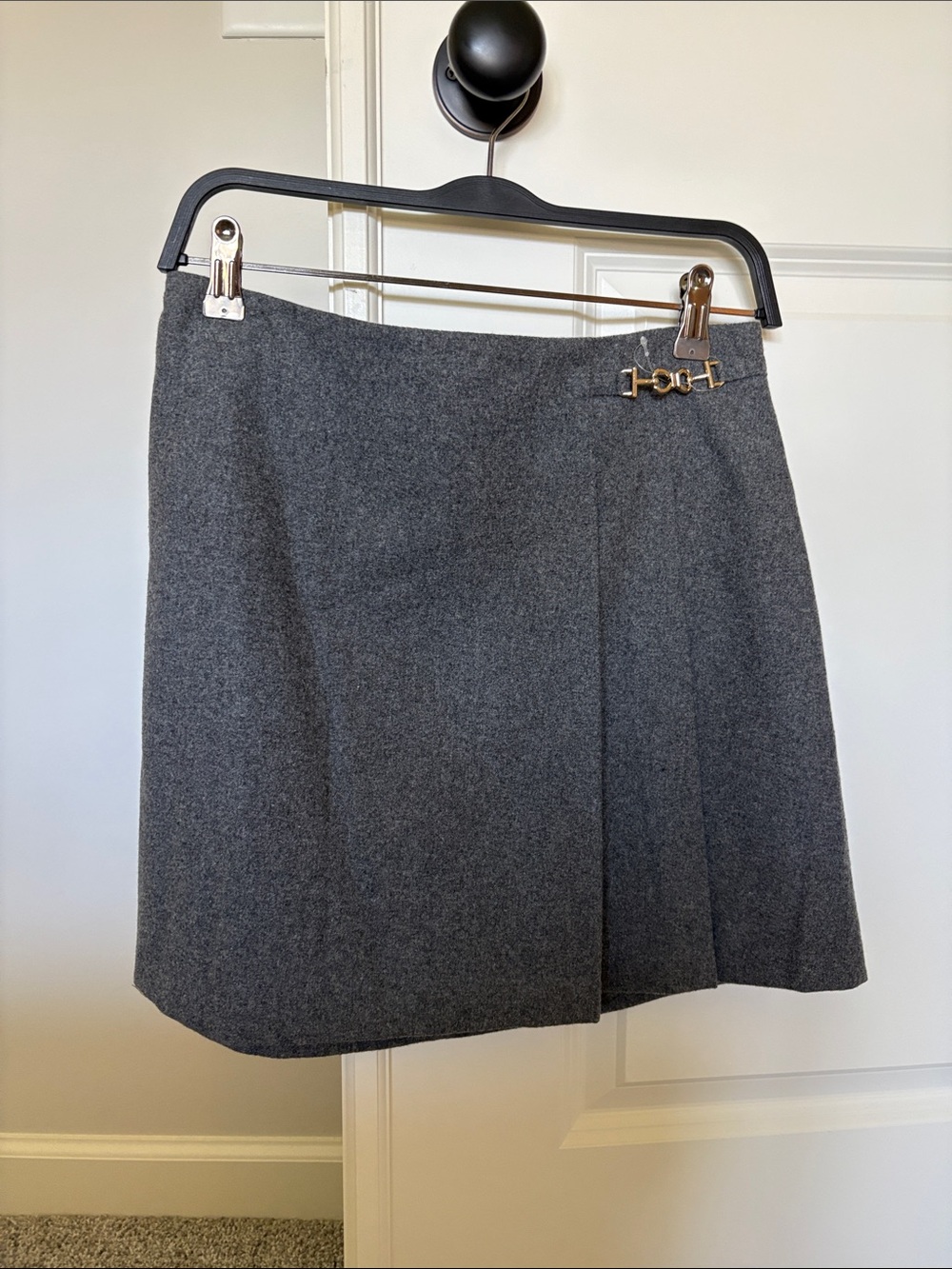 H&M Gray Mini Skirt with Gold-Tone Buckle